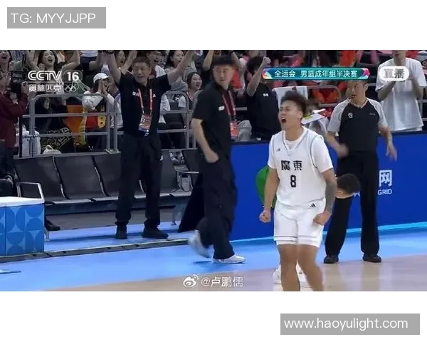 全运会特别报道：重庆篮球队勇闯逆境展现拼搏精神的辉煌之路