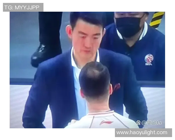 杭州篮球队技术争议引发热议球迷对战术与裁判判罚展开激烈讨论